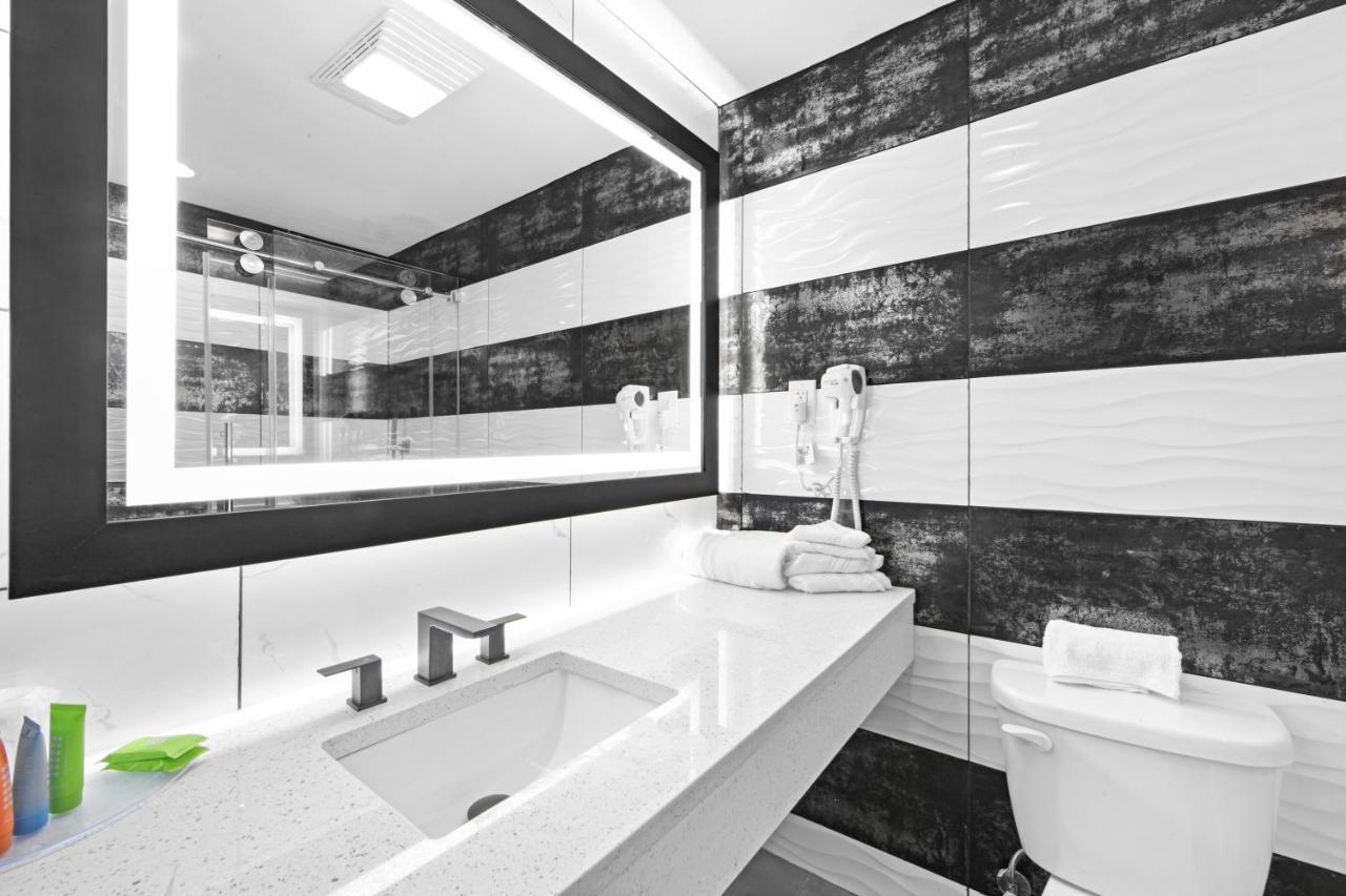 Casa Azul Hotel Blu-Ubs Arena Ню Йорк Екстериор снимка